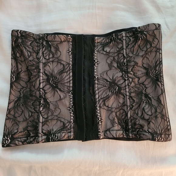 Maidenform Other - MaidenForm corset shapewear